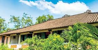 Banner cho bài viết:Đề đọc hiểu văn bản thông tin - Nhà Cổ Trăm Cột Quý Hiếm ở Long An