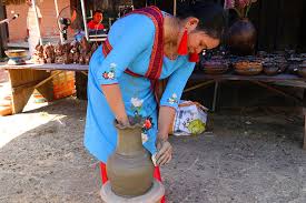 Banner cho bài viết:Đề kiểm tra học kì Ngữ Văn 10 - Đọc hiểu văn bản Thông tin nghề Gốm Cổ Truyền của Người Chăm