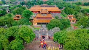 Banner cho bài viết:Đề thi Ngữ Văn 11 - Đọc hiểu văn bản thông tin Quần Thể Di Tích Cố Đô Huế - Di sản văn hóa Thế Giới