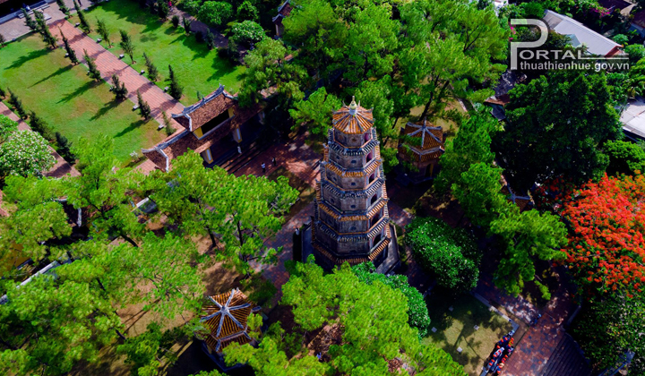 Banner cho bài viết:Đề đọc hiểu văn bản thông tin Chùa Thiên Mụ - Di tích kiến trúc nghệ thuật cấp Quốc Gia