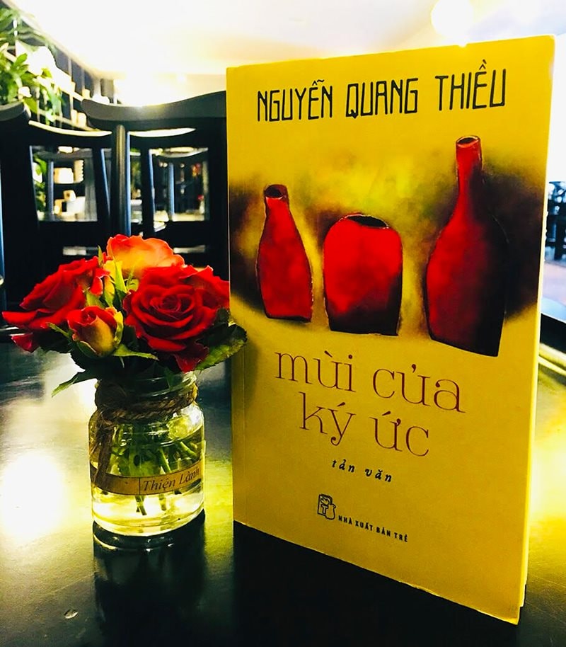 Banner cho bài viết:Đọc hiểu văn bản thông tin giới thiệu một cuốn sách Mùi Của Ký Ức - Cuốn sách với những chỉ dẫn trở về nguồn cội