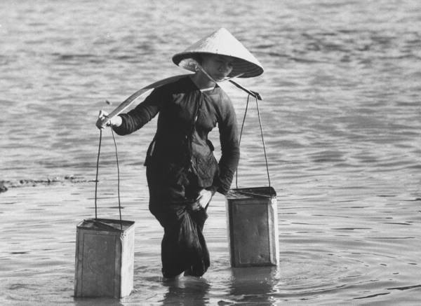 Banner cho bài viết:Đề đọc hiểu truyện ngắn Người Gánh Nước Thuê - Võ Thị Hảo